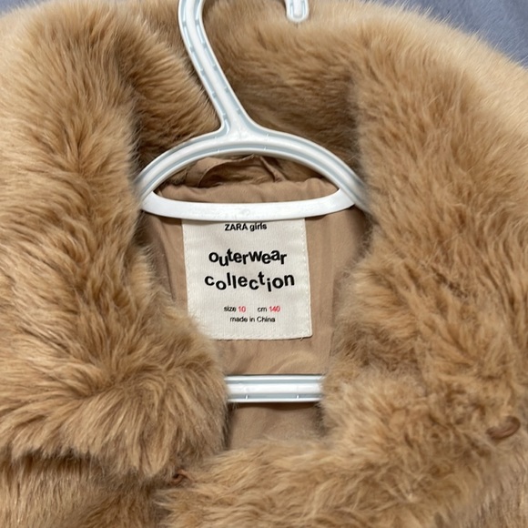 Girls zara faux fur coat size 10 - Picture 3 of 4